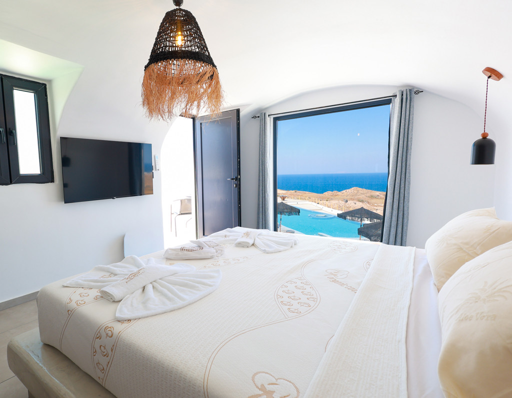 DOME SUITE WITH SEA VIEW & HOT TUB