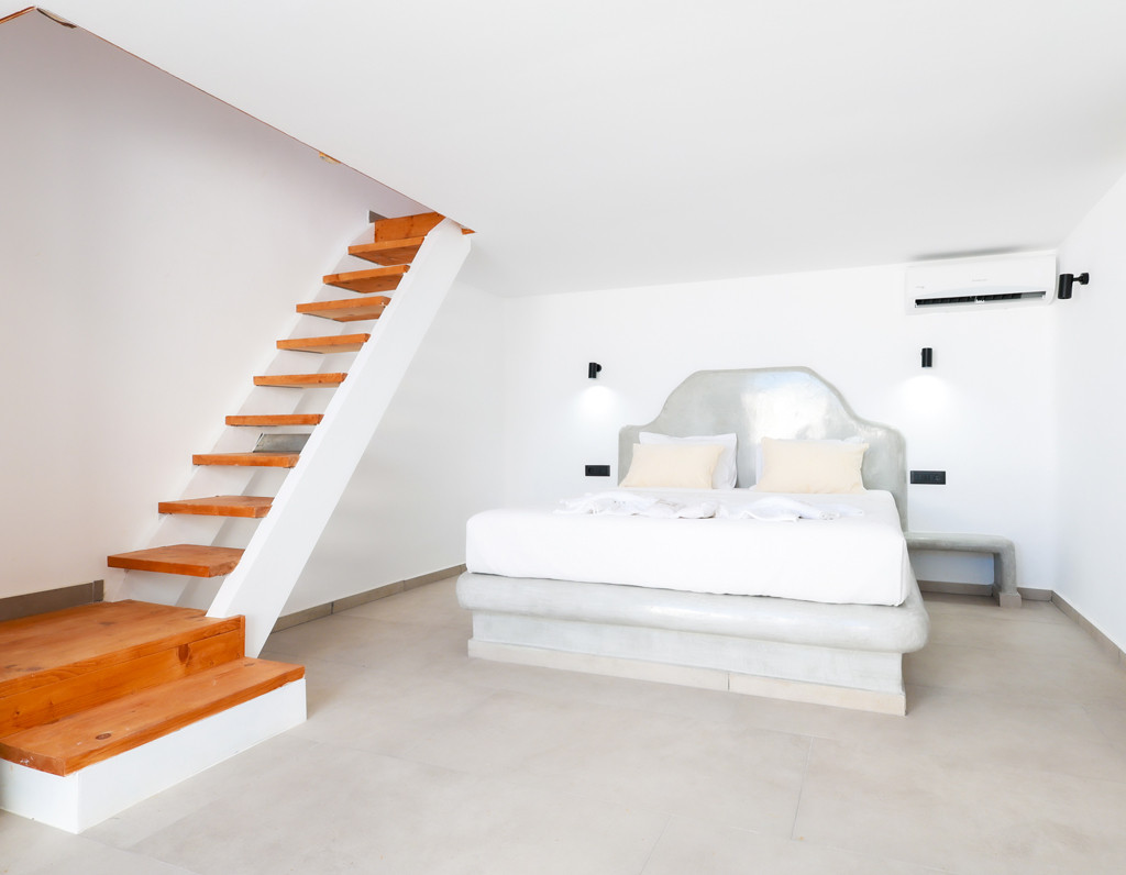 MAISONETTE WITH SEA VIEW & HOT TUB